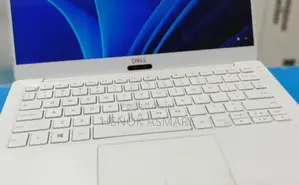 New Laptop Dell XPS 13 8GB Intel Core I7 SSD 512GB