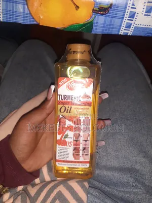 Photo - Veet Gold Turmeric Oil