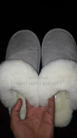 Photo - Nuknuuke Shoes አሪፍ ጫማ