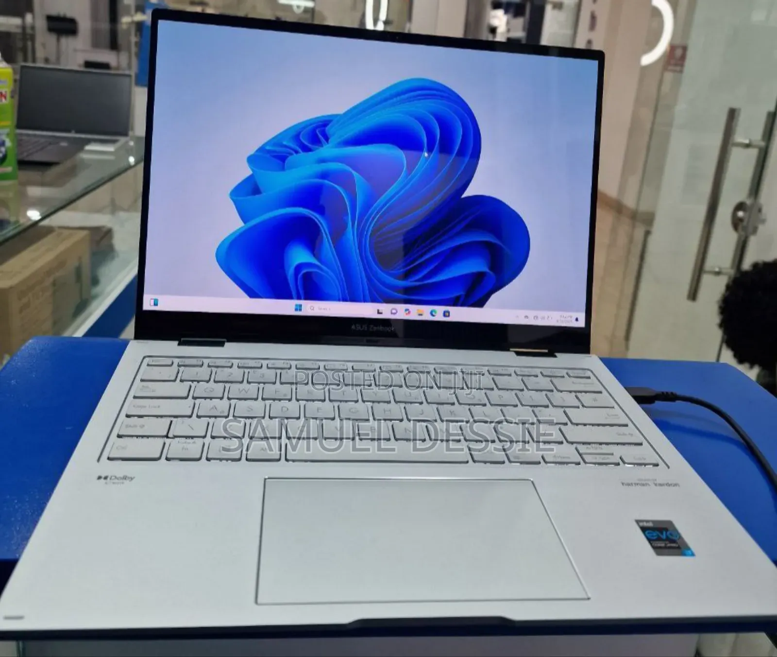 New Laptop Asus ZenBook Flip 14 UX461UA 16GB Intel Core I7 SSD 512GB