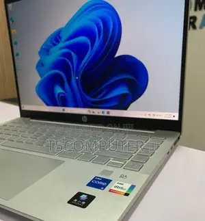 New Laptop HP OmniBook 5 14" 8GB SSD 512GB