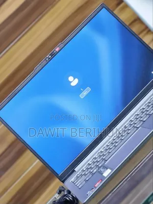 New Laptop Lenovo 16GB AMD Ryzen 7 SSD 512GB