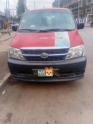 Photo - Toyota HiAce 2010 Red