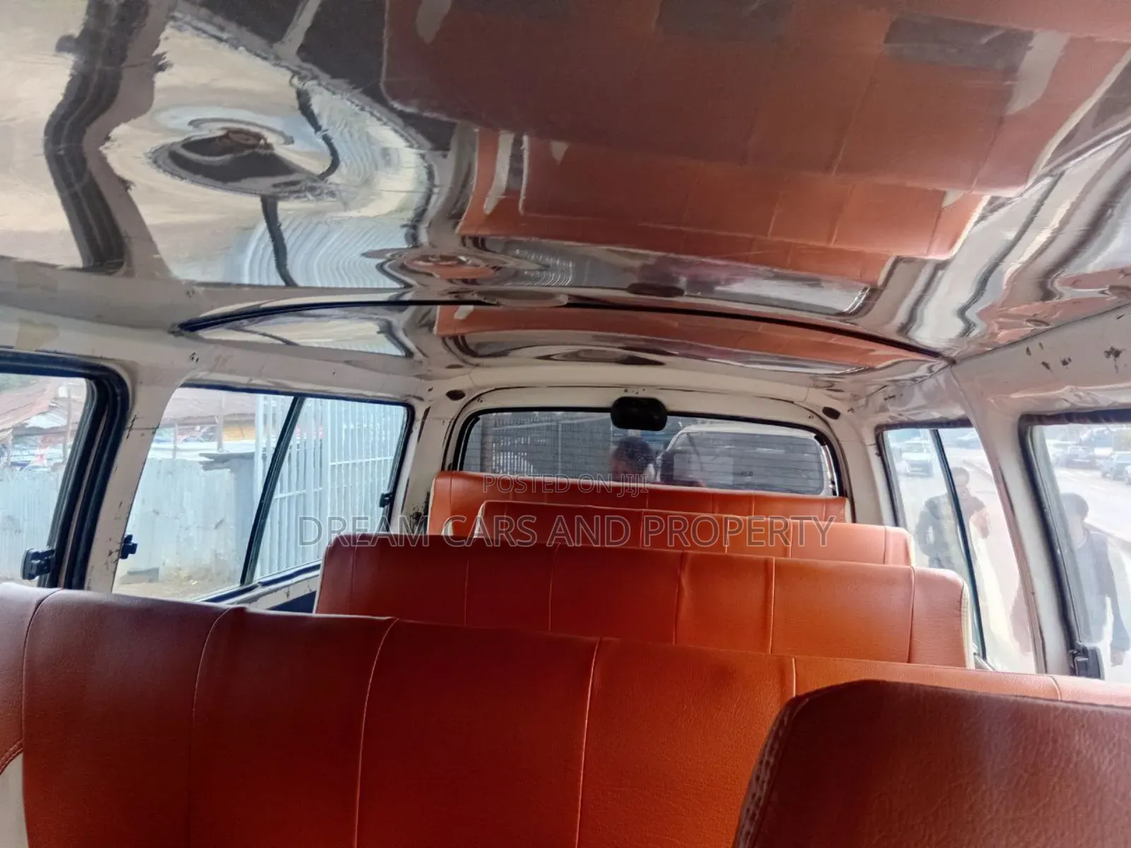 Toyota HiAce 2006 White