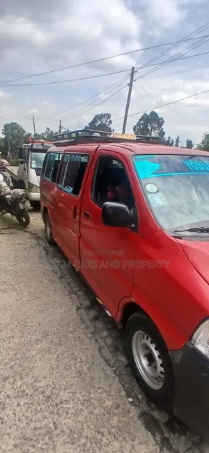Toyota HiAce 2008 Red