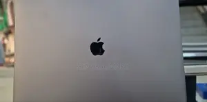 New Laptop Apple MacBook Pro 2019 32GB Intel Core I9 SSD 1T