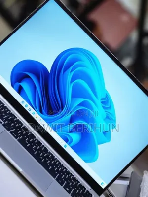 Photo - New Laptop Samsung 16GB Intel Core I5 SSD 512GB