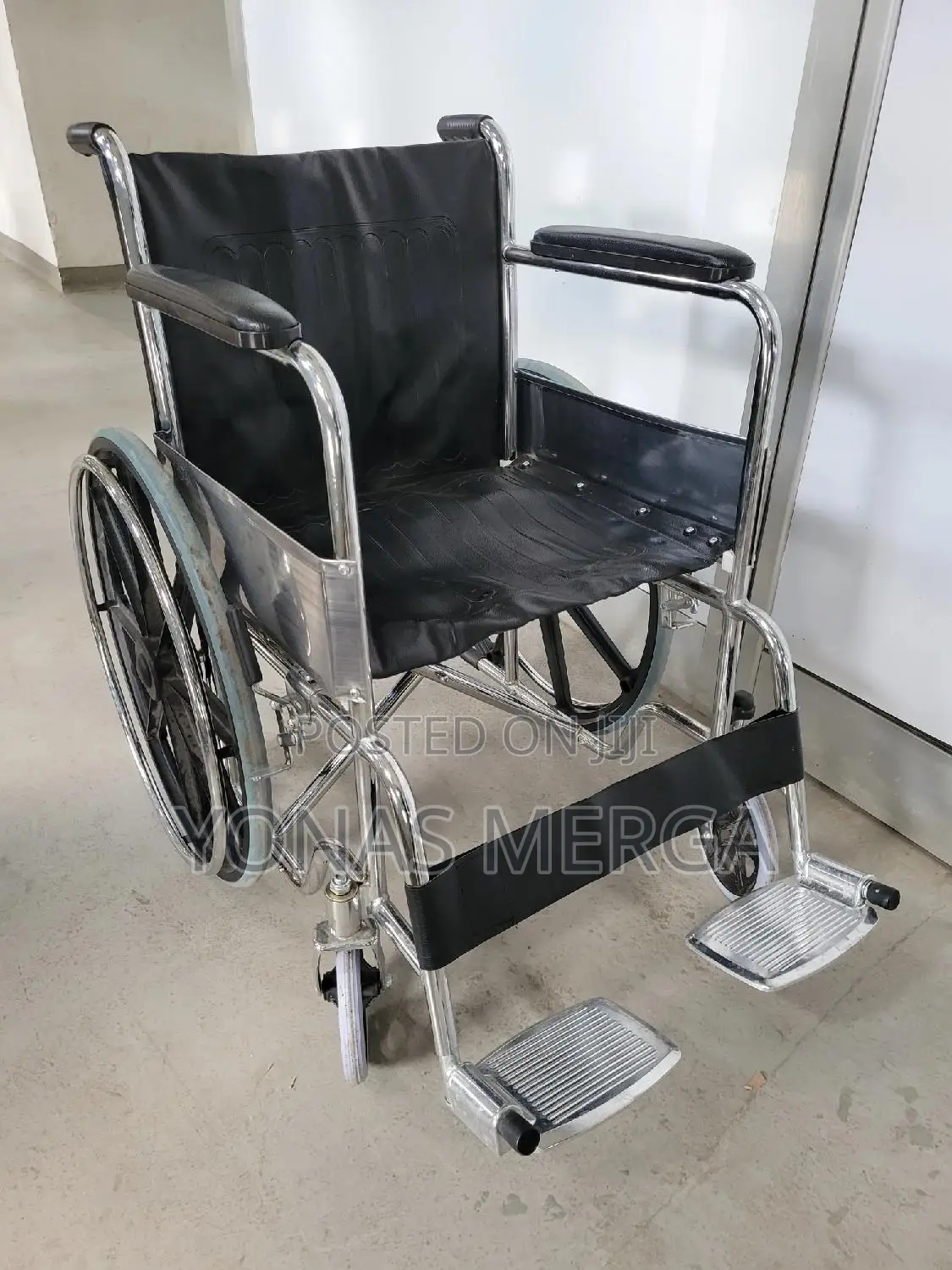 Folding Wheelchair٦𡸜wheelchair0吟wheelchair#"Wheelchair=[]Wheelchair