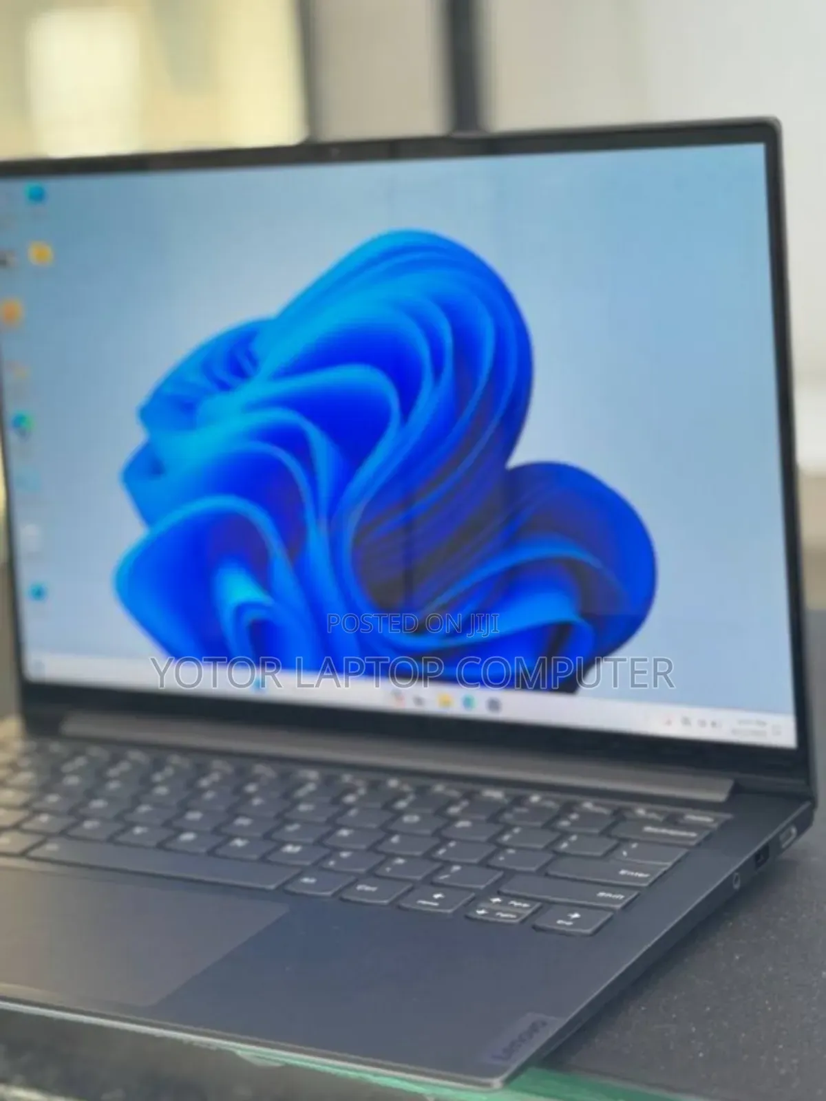 New Laptop Lenovo Yoga 7i 16GB Intel Core I7 SSD 512GB