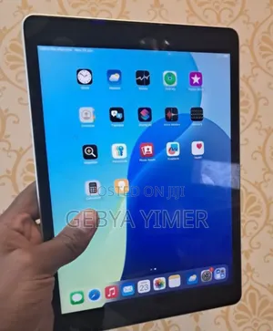 New Apple iPad 10.2 (2021) 64 GB Silver