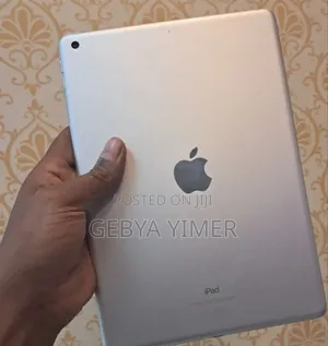New Apple iPad 10.2 (2021) 64 GB Silver