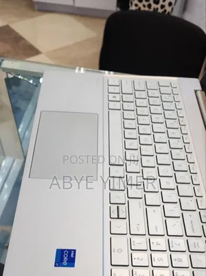 New Laptop HP Pavilion 15 8GB Intel Core I7 SSD 512GB