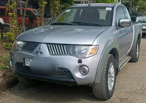 Photo - Mitsubishi L200 2008 Silver