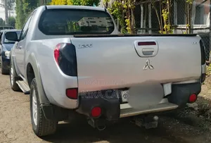 Mitsubishi L200 2008 Silver