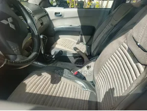 Mitsubishi L200 2008 Silver