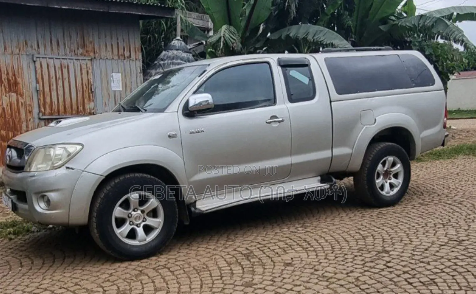 Toyota Hilux 2010 White