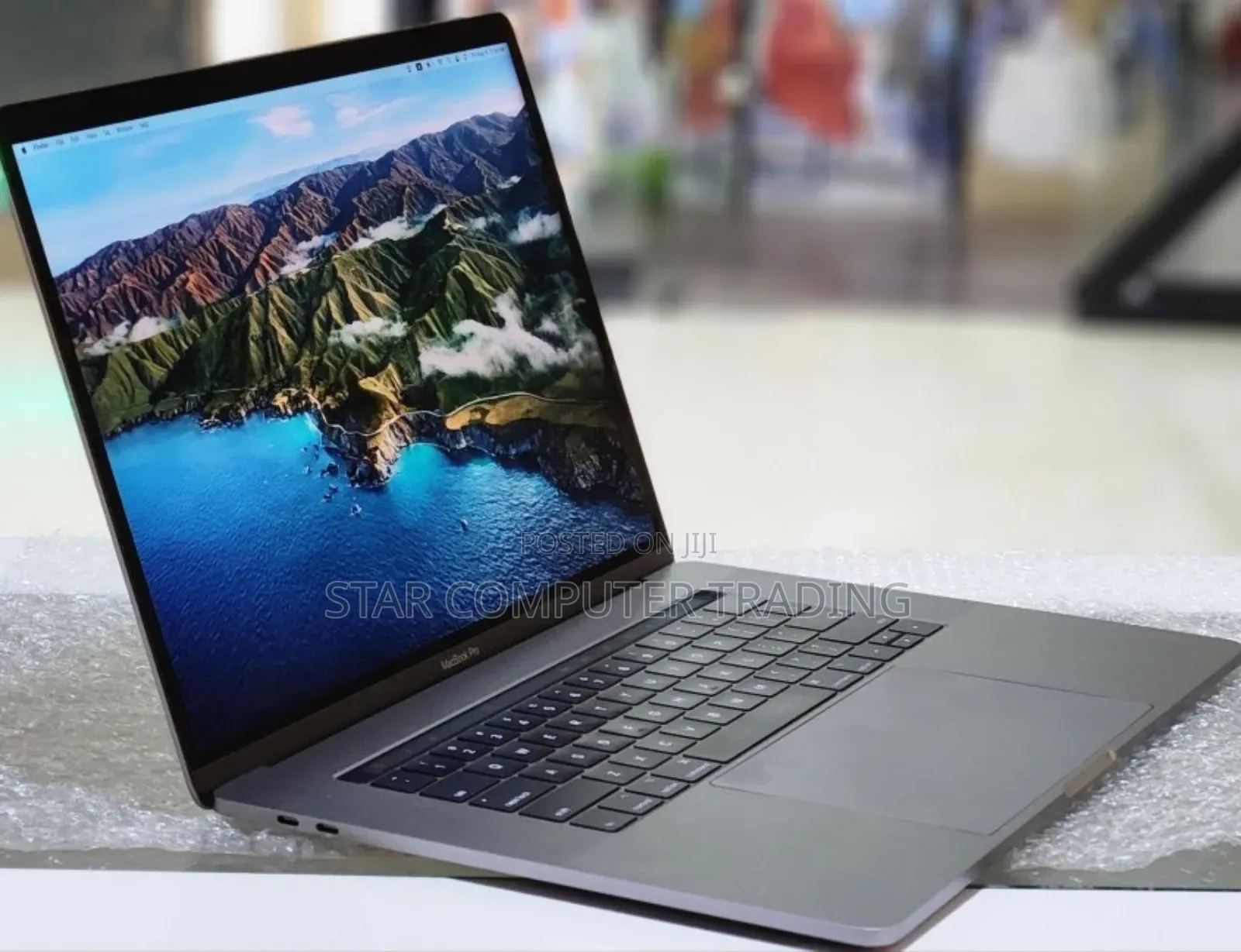 New Laptop Apple MacBook Pro 2017 16GB Intel Core I7 SSD 512GB