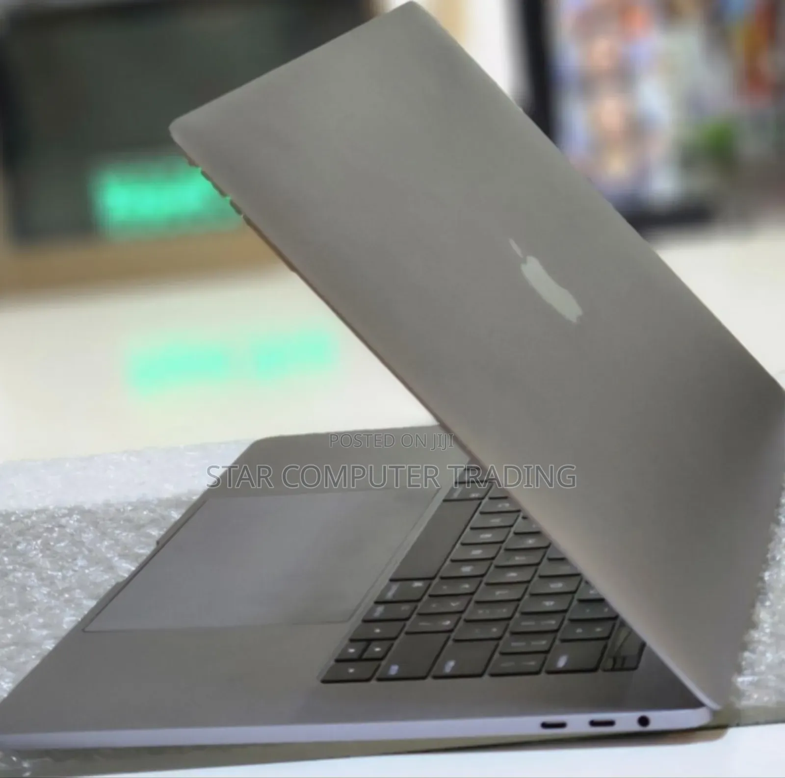 New Laptop Apple MacBook Pro 2017 16GB Intel Core I7 SSD 512GB