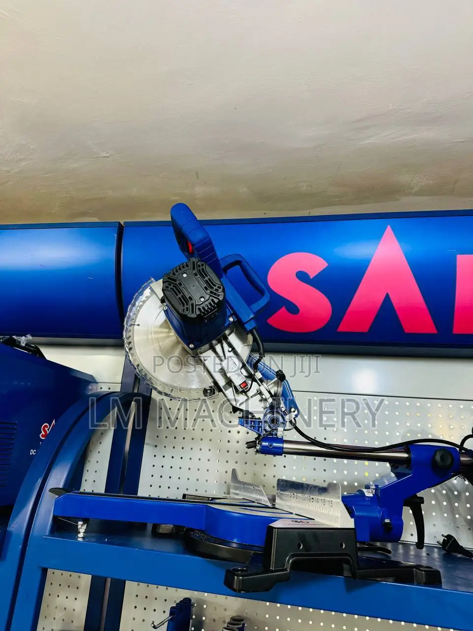 Sali Mitersaw Slide 1800w