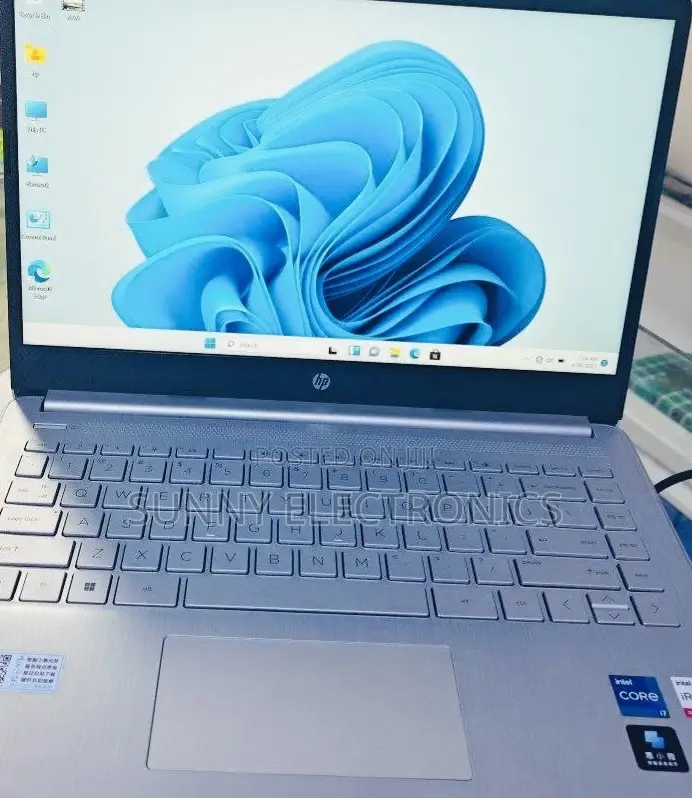 New Laptop HP Stream Notebook 8GB Intel Core I7 SSD 1T