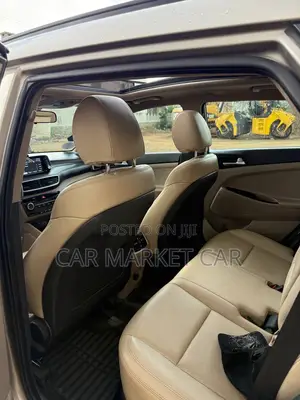 Hyundai Tucson SE AWD 2019 Gold