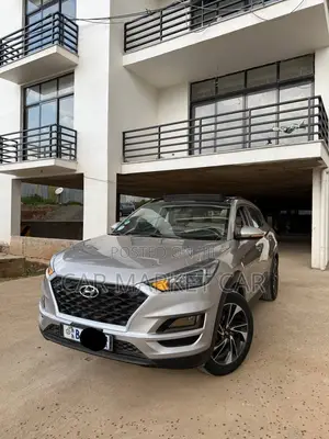 Photo - Hyundai Tucson SE AWD 2019 Gold
