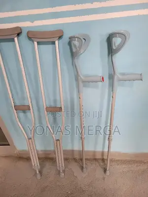 Photo - Crutches剁飞kanch#=Optimal Comfort Safety٩国 Easy Hassle-Free Returns