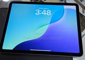 New Apple iPad Air (2022) 64 GB Gray