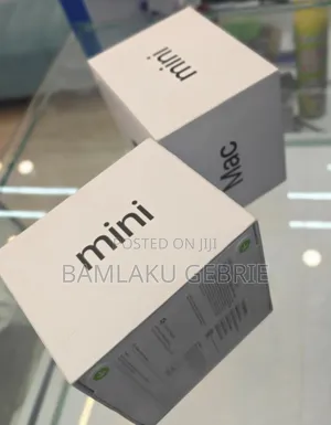 Photo - New Laptop Apple MacBook Air 2025 M4 13-Inch 16GB Apple M4 SSD 256GB