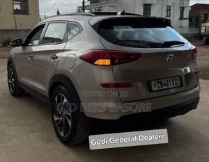 Hyundai Tucson 2019 Gold