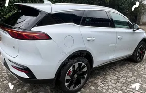 BYD Tang DM-i 2025 White
