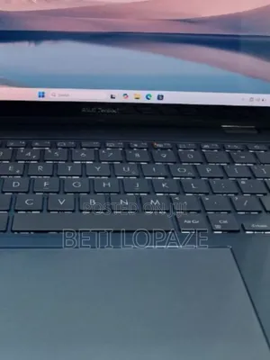 New Laptop Asus ZenBook UX430UQ 16GB Intel Core I7 SSD 512GB