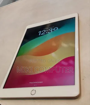 New Laptop Apple MacBook Air 1.5GB Intel SSD 128GB