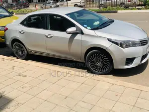 Toyota Corolla 2015 Silver