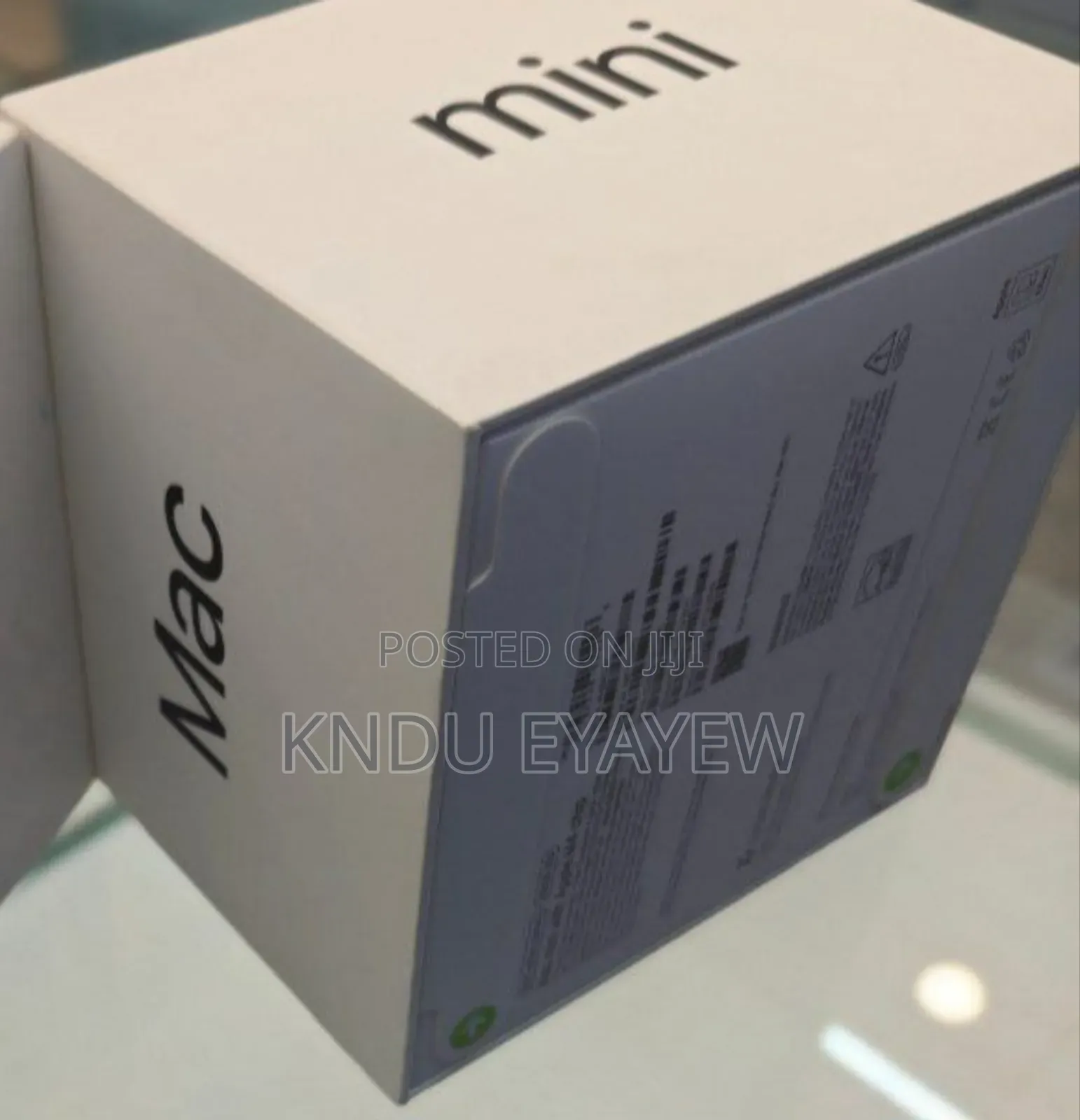 New Laptop Apple MacBook 16GB Apple M4 Max SSD 256GB