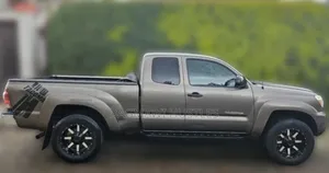 Photo - Toyota Tacoma Access Cab Automatic 2012 Gray