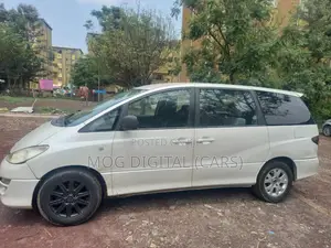 Toyota Previa Automatic 2003 White