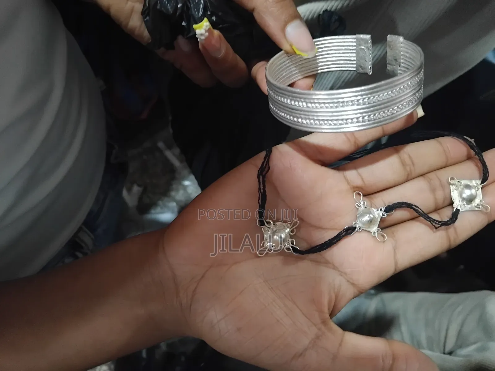 Ashenda መዋብያ ጌጦች