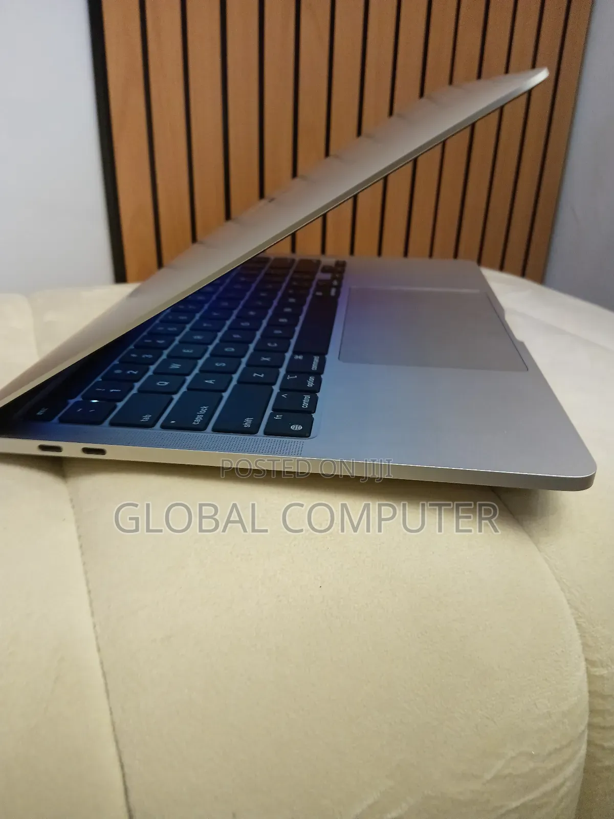 New Laptop Apple MacBook Pro M1 16GB Apple M1 SSD 512GB