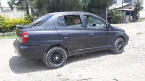 Toyota Platz 2001 Black