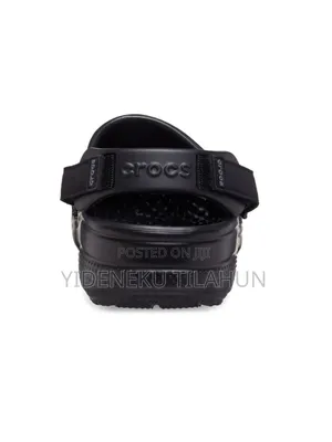 Photo - Classic Black Yukon Vista Crocs