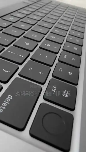 New Laptop Apple MacBook Air 2023 M2 8GB Apple M2 SSD 512GB