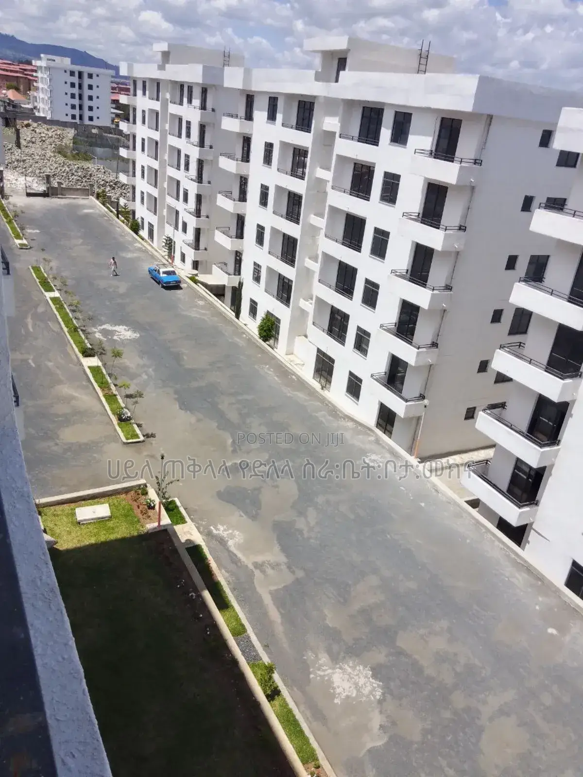 Furnished 3bdrm Apartment in Nohi Real State, Yeka for sale