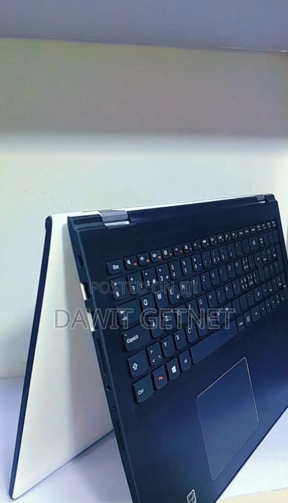 New Laptop Lenovo Yoga 330 8GB Intel Core I5 SSD 1T