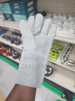 Leather Gloves ( ቆዳ ጓንት )
