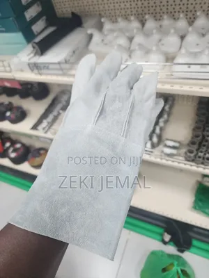Leather Gloves ( ቆዳ ጓንት )