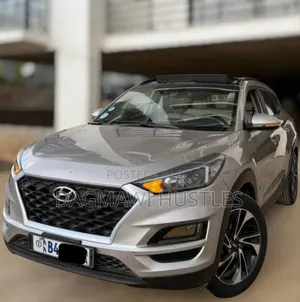Photo - Hyundai Tucson 2019 Gold