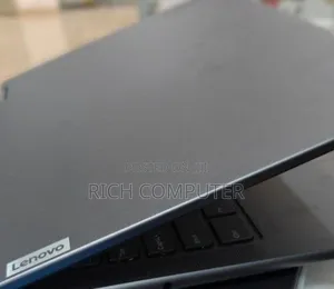 New Laptop Lenovo Yoga 9i 16GB Intel Core I5 SSD 512GB