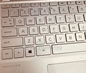 New Laptop HP Pavilion 15 8GB Intel Core I5 SSD 256GB