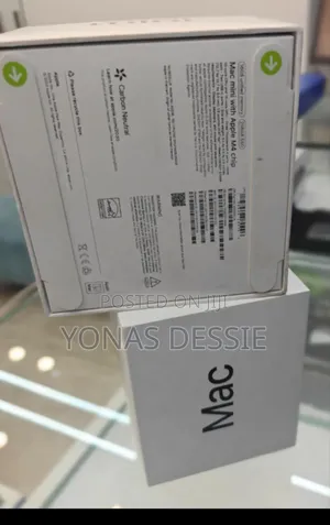 Photo - New Laptop Apple MacBook 16GB Intel Core I7 SSD 256GB